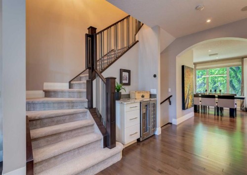 2039 45 Avenue Sw, Calgary, AB 