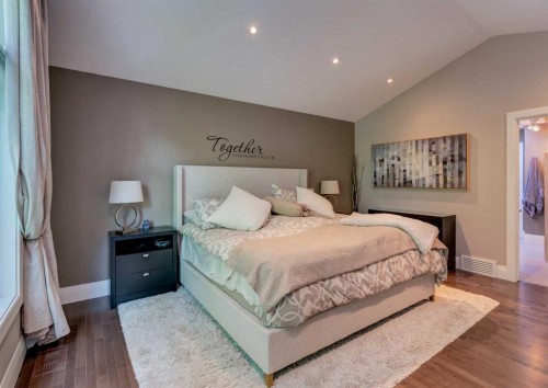 2039 45 Avenue Sw, Calgary, AB 
