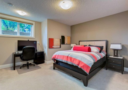 2039 45 Avenue Sw, Calgary, AB 