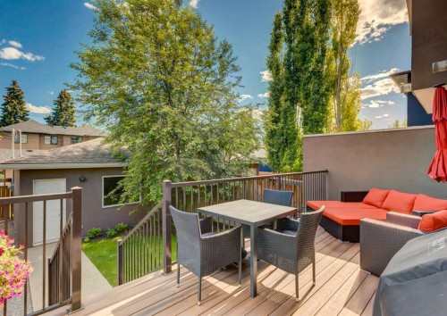 2039 45 Avenue Sw, Calgary, AB 