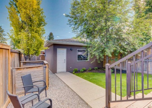 2039 45 Avenue Sw, Calgary, AB 