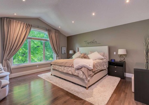 2039 45 Avenue Sw, Calgary, AB 