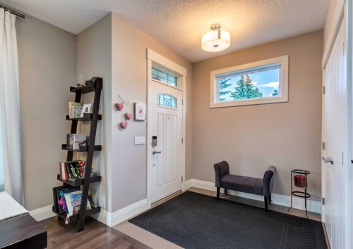 2039 45 Avenue Sw, Calgary, AB 