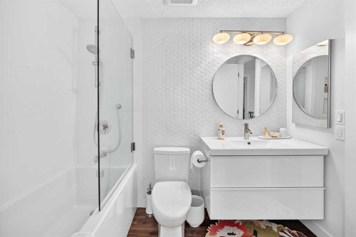 133 Point Drive Nw, Calgary, AB - Indoor Photo Showing Bathroom