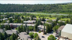 133 Point Drive NW Calgary, AB T3B 5C8