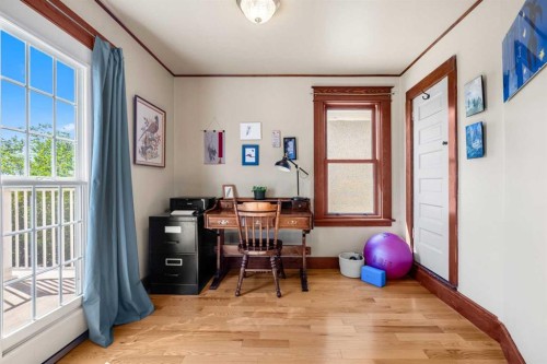 2107 9 Street Se, Calgary, AB - Indoor
