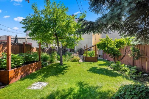 2107 9 Street Se, Calgary, AB - Outdoor