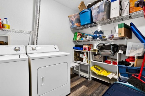 10-635 Marsh Road Ne, Calgary, AB - Indoor Photo Showing Laundry Room