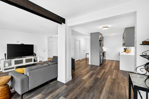 10-635 Marsh Road Ne, Calgary, AB - Indoor