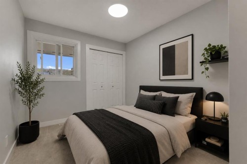 14-8112 36 Avenue Nw, Calgary, AB - Indoor Photo Showing Bedroom