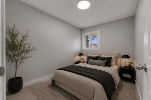 14-8112 36 Avenue Nw, Calgary, AB - Indoor Photo Showing Bedroom