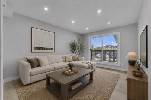 14-8112 36 Avenue Nw, Calgary, AB - Indoor Photo Showing Living Room