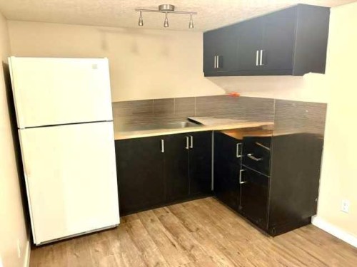 6934 Laguna Way Ne, Calgary, AB 
