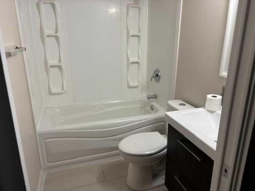 6934 Laguna Way Ne, Calgary, AB 
