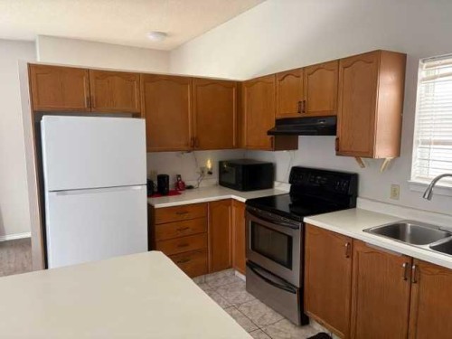6934 Laguna Way Ne, Calgary, AB 