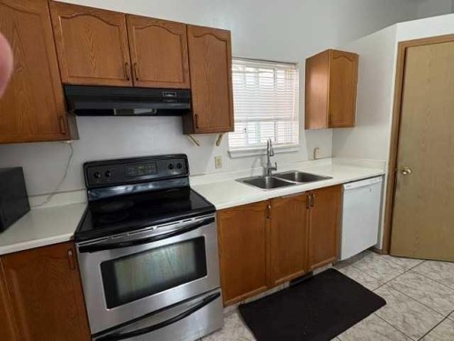 6934 Laguna Way Ne, Calgary, AB 