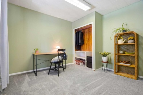 302 Frontenac Avenue Nw, Diamond Valley, AB - Indoor