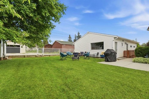 302 Frontenac Avenue Nw, Diamond Valley, AB - Outdoor