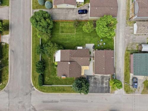 302 Frontenac Avenue Nw, Diamond Valley, AB - Outdoor