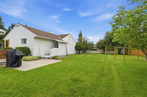 302 Frontenac Avenue Nw, Diamond Valley, AB - Outdoor