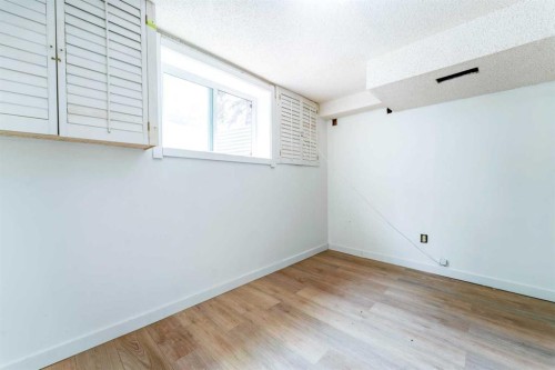 6823 4 Avenue Se, Calgary, AB - Indoor Photo Showing Other Room