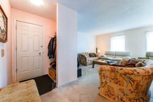 6823 4 Avenue Se, Calgary, AB - Indoor