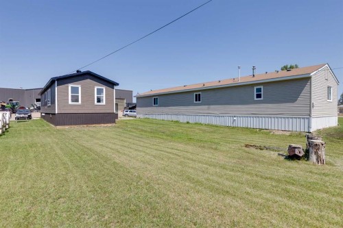 7 Trochu Avenue, Trochu, AB - Outdoor With Exterior