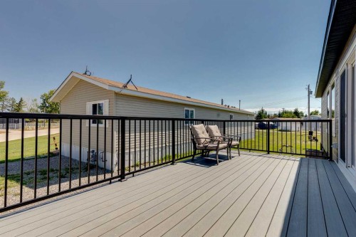 7 Trochu Avenue, Trochu, AB - Outdoor With Deck Patio Veranda With Exterior