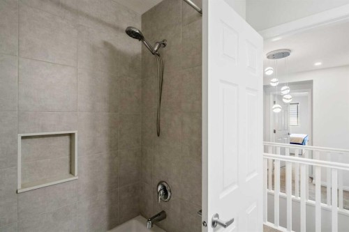 192 Carrington Crescent Nw, Calgary, AB - Indoor Photo Showing Bathroom