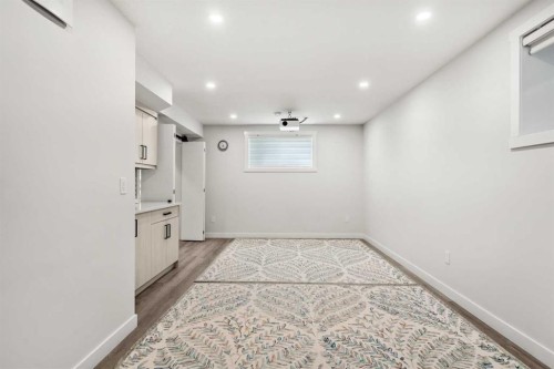 192 Carrington Crescent Nw, Calgary, AB - Indoor Photo Showing Other Room