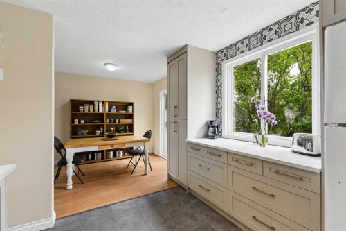 152 Erin Dale Crescent Se, Calgary, AB - Indoor