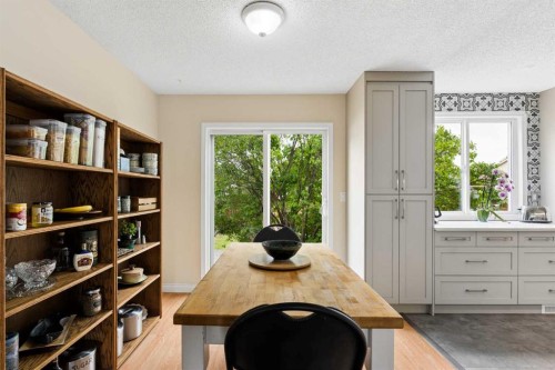 152 Erin Dale Crescent Se, Calgary, AB - Indoor Photo Showing Other Room