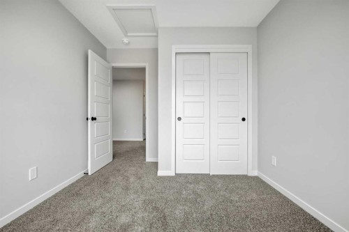 209 Bridgeport Gate North, Chestermere, AB - Indoor Photo Showing Other Room