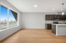 209 Bridgeport Gate North, Chestermere, AB  - Indoor Photo Showing Kitchen 