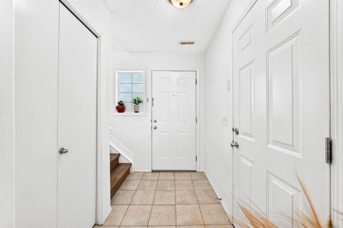 619 Country Village Cape Ne, Calgary, AB - Indoor Photo Showing Other Room