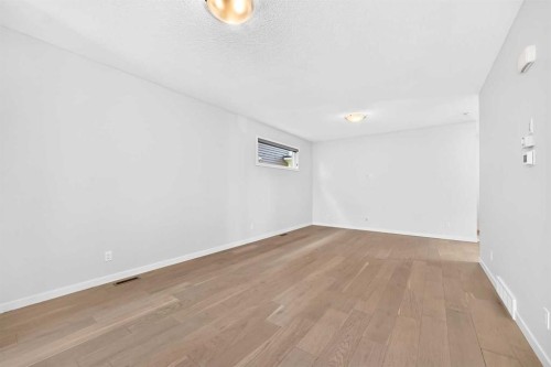 113 Midtown Close Sw, Airdrie, AB - Indoor Photo Showing Other Room
