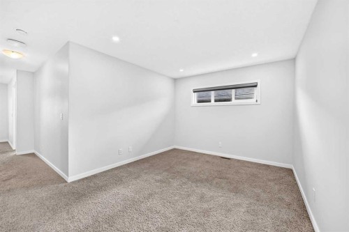 113 Midtown Close Sw, Airdrie, AB - Indoor Photo Showing Other Room
