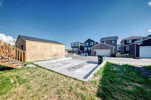 113 Midtown Close Sw, Airdrie, AB - Outdoor