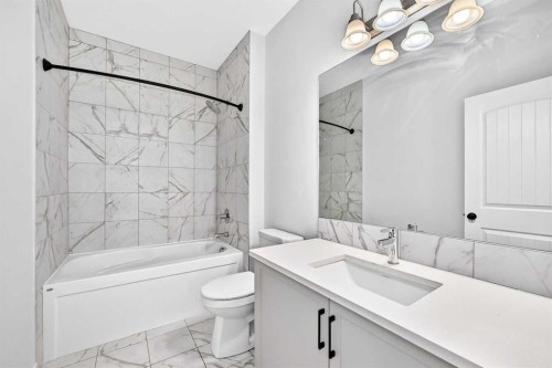 113 Midtown Close Sw, Airdrie, AB - Indoor Photo Showing Bathroom