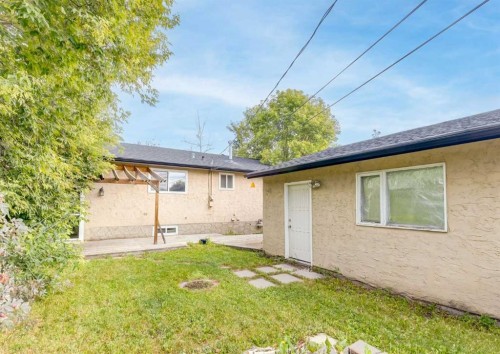 7 Lake Sylvan Close Se, Calgary, AB - Outdoor With Exterior
