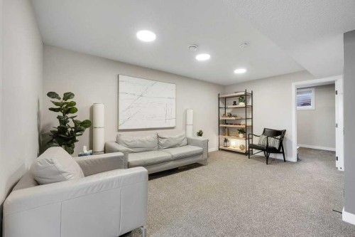 244 Belmont Boulevard Sw, Calgary, AB - Indoor