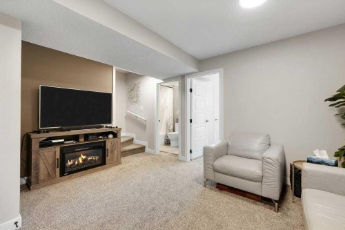 244 Belmont Boulevard Sw, Calgary, AB - Indoor