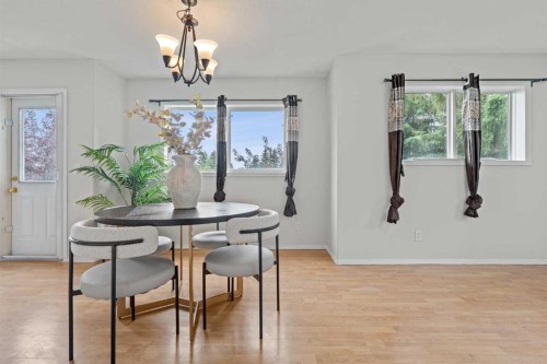 6591 Pinecliff Grove Ne, Calgary, AB - Indoor Photo Showing Dining Room