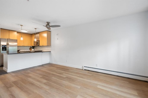 120-25 Richard Place Sw, Calgary, AB - Indoor Photo Showing Kitchen