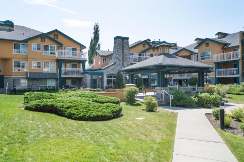 120-25 Richard Place Sw, Calgary, AB - Outdoor With Facade