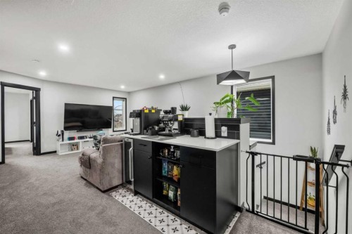 119 Howse Hill Ne, Calgary, AB - Indoor