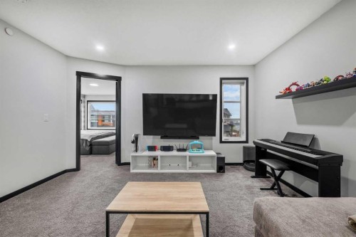119 Howse Hill Ne, Calgary, AB - Indoor
