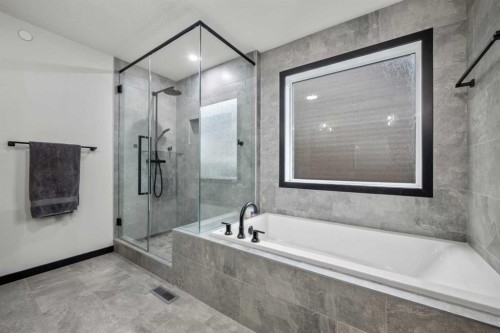 119 Howse Hill Ne, Calgary, AB - Indoor Photo Showing Bathroom