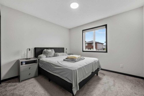 119 Howse Hill Ne, Calgary, AB - Indoor Photo Showing Bedroom