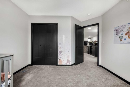 119 Howse Hill Ne, Calgary, AB - Indoor